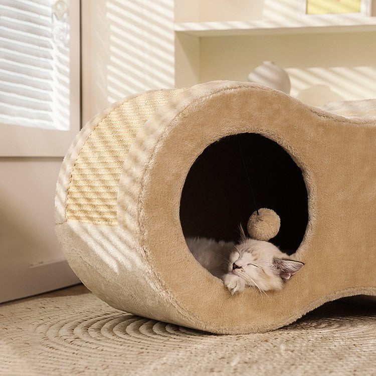 Closed Warm Enclosed Pet House For Winter