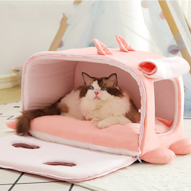 Closed Warm Enclosed Pet House For Winter