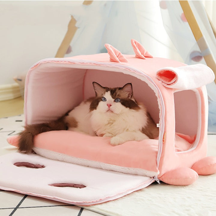 Closed Warm Enclosed Pet House For Winter